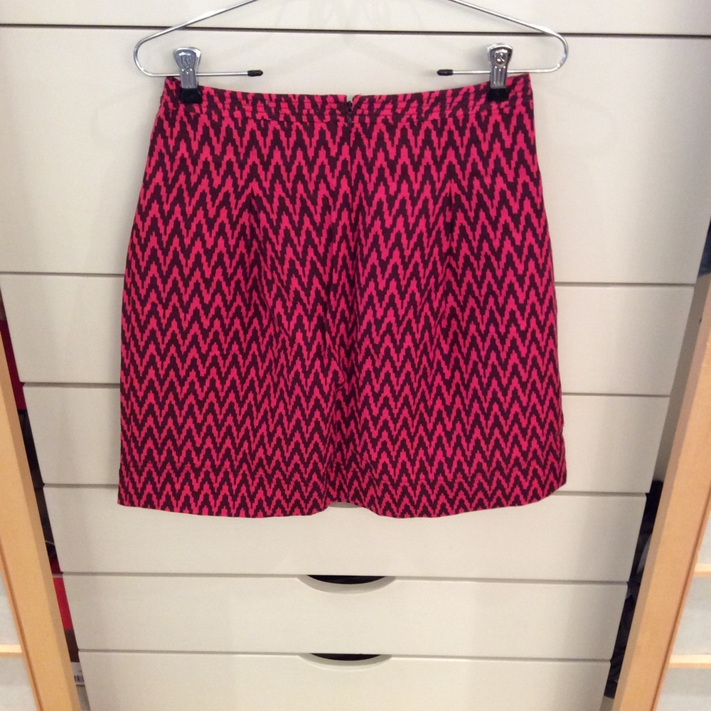 FREE WITH ANY PURCHASE-pink Loft skirt - Picture 3 of 5